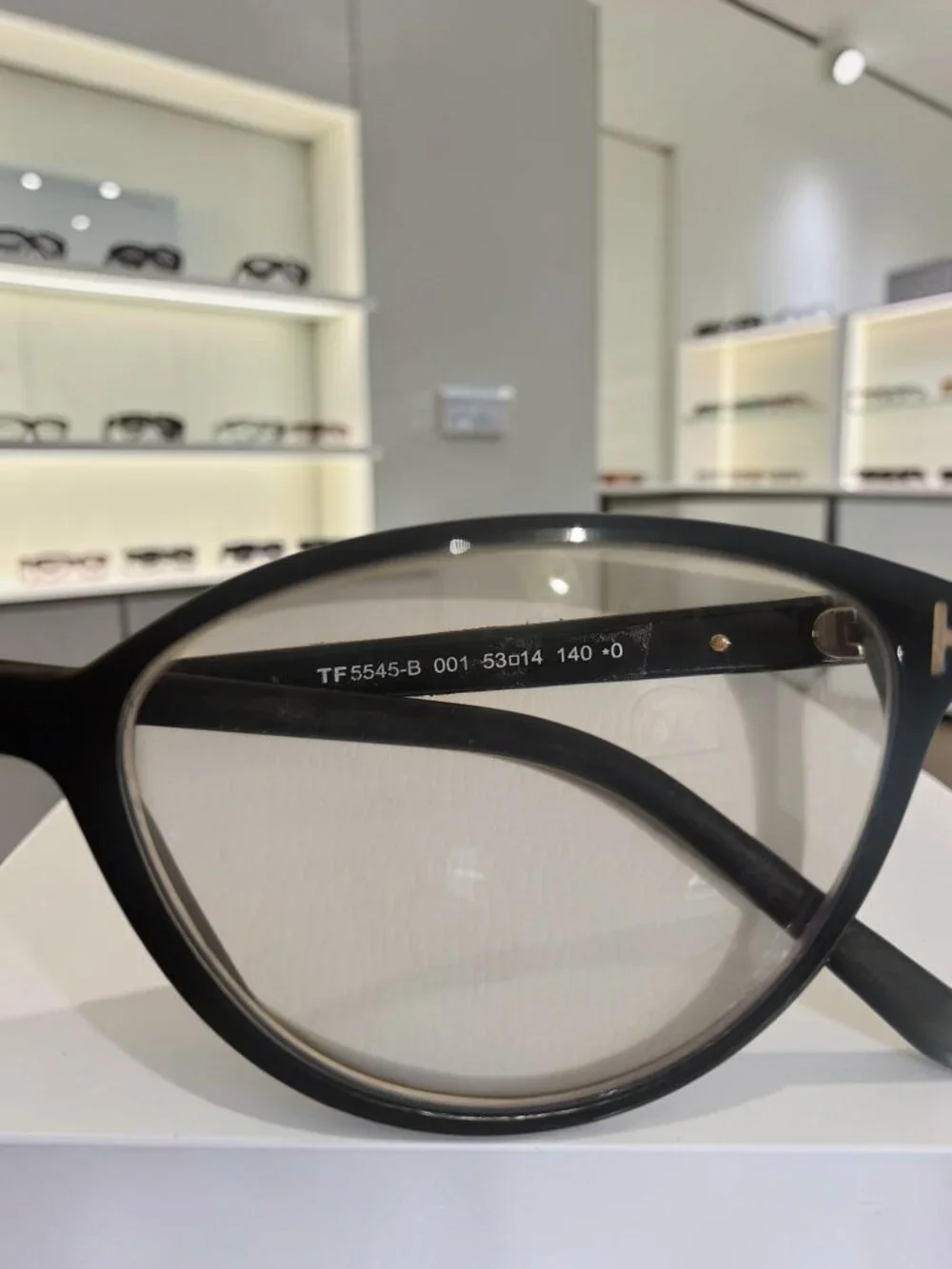 Tom Ford TF5545‑B Eyeglasses – Cat‑Eye Elegance